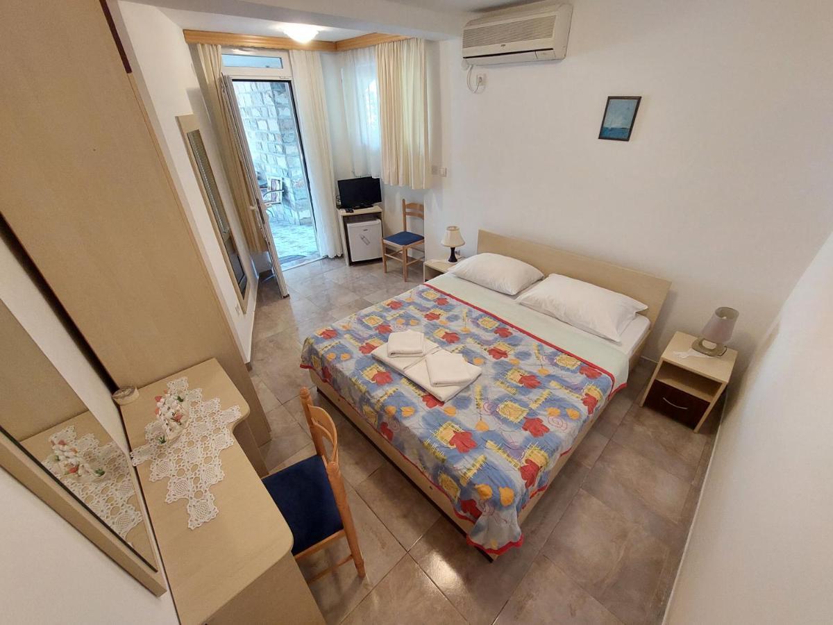 Sunny Side Vala Hotel Budva Exterior photo